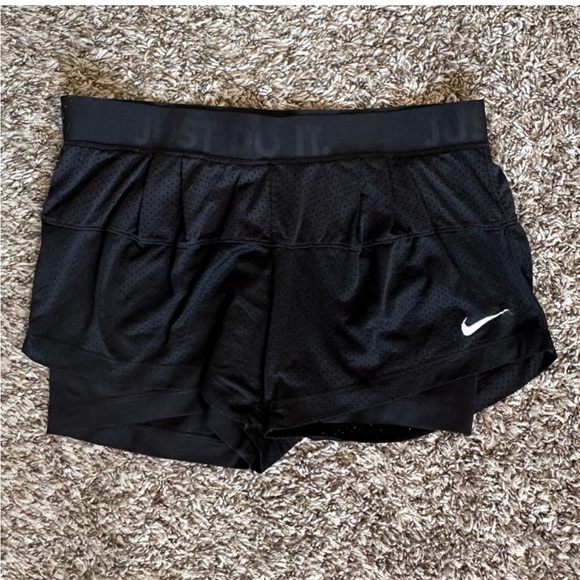 Athlete wear✨BUNDLE✨with jacket and shorts - Picture 15 of 16